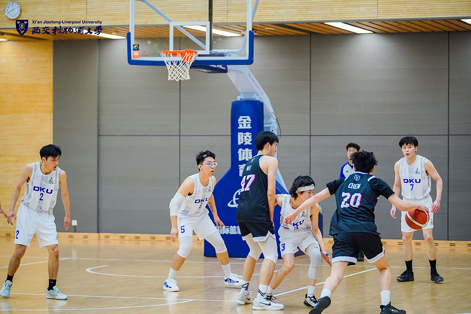 第96分钟丢球！3-3绝平！利物浦爆冷丢分，落后榜首10分卫冕英超无望